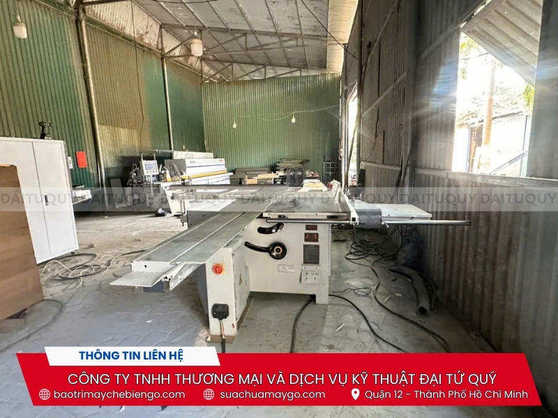 Bàn giao máy cưa bàn trượt T320 cho xưởng gỗ Trường Lưu